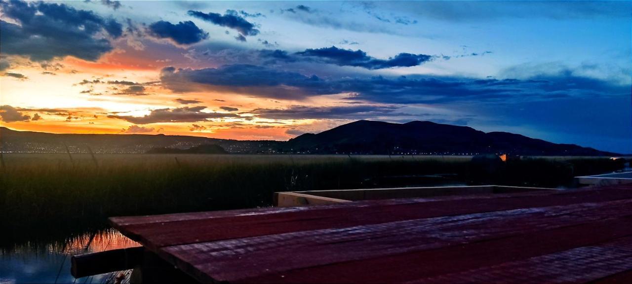 Titicaca Habitacion Panoramica Vista Al Amanecer Villa Puno Kültér fotó